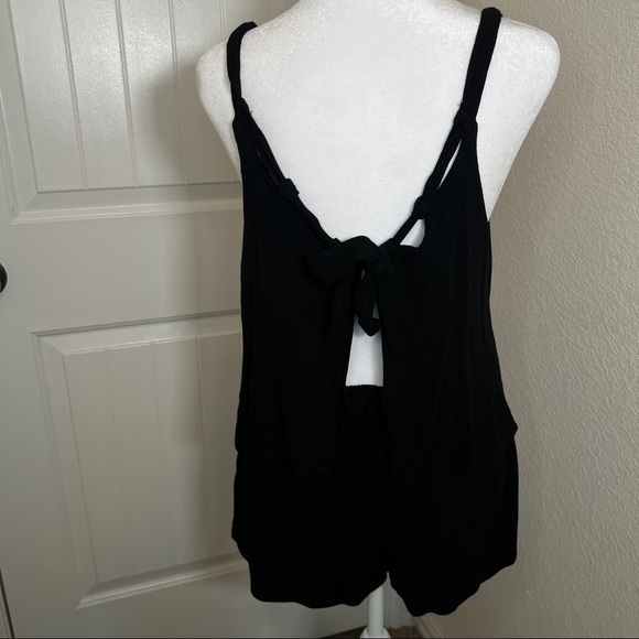 Umgee black overlay laced tie and pockets romper, size S - Picture 5 of 9